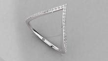 Charger l'image dans la galerie, Bague personnalisable en forme de "V"