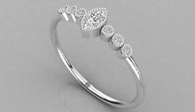 Charger l'image dans la galerie, Bague personnalisable avec au centre une Marquise